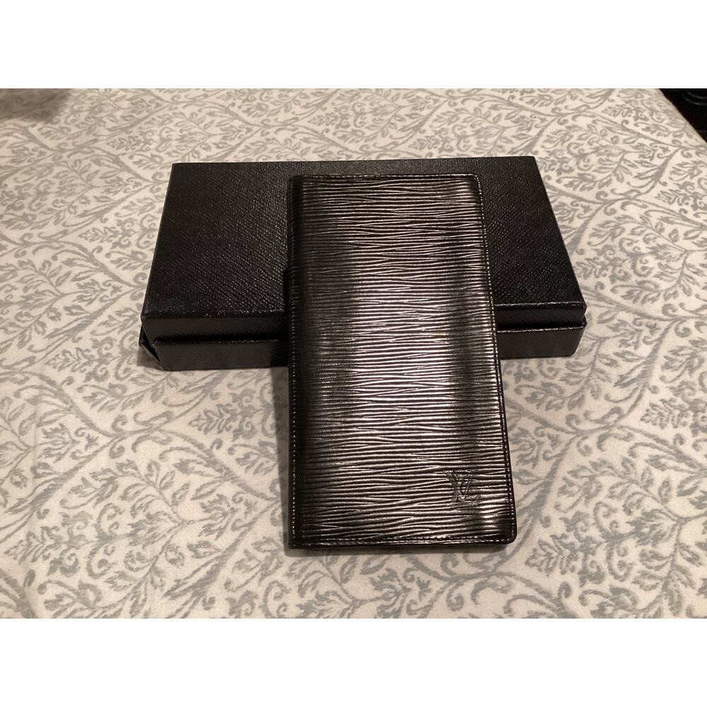 Louis Vuitton black epi long wallet bifold